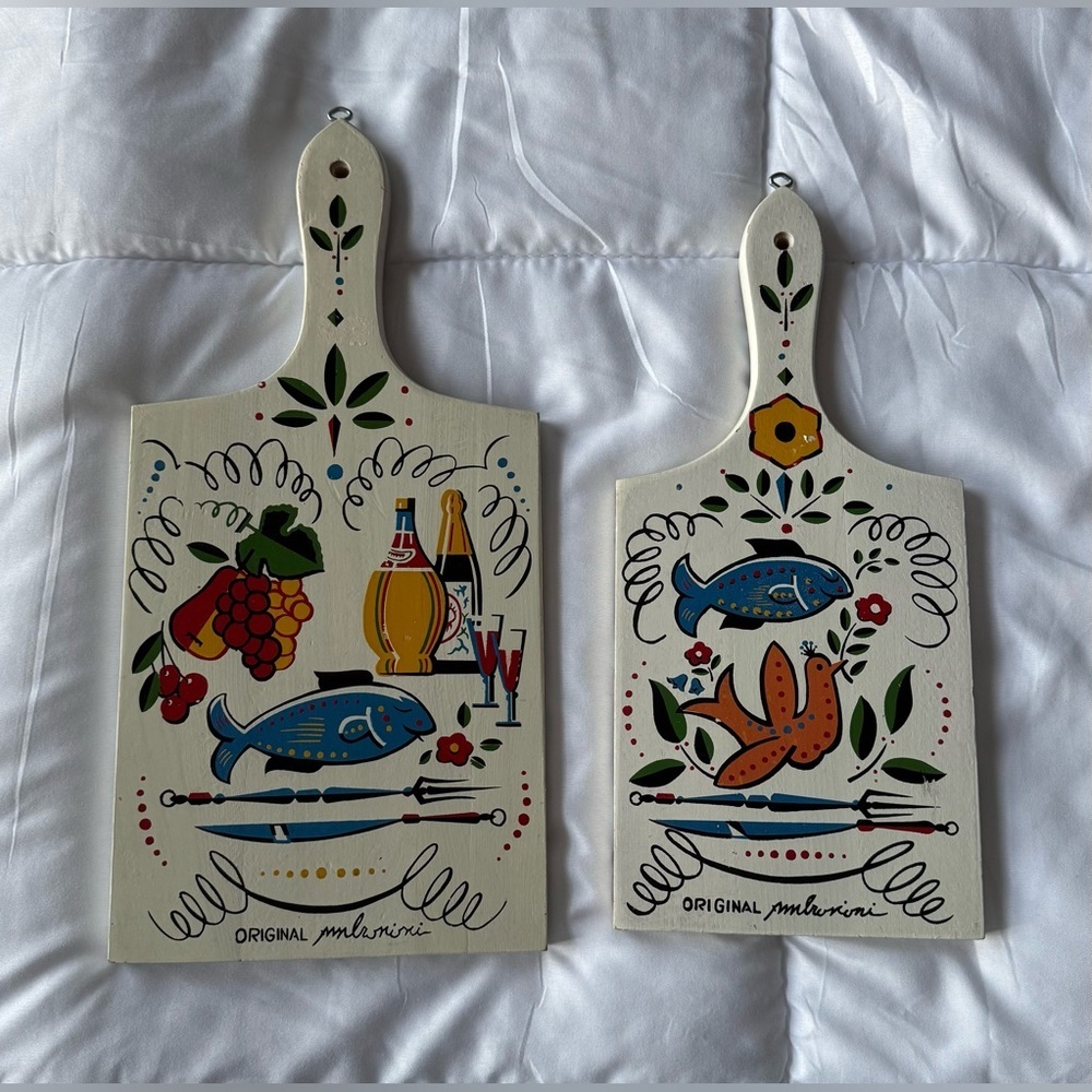 - SET Vintage Yugoslavian Ambrosioni Folk
Art Wooden